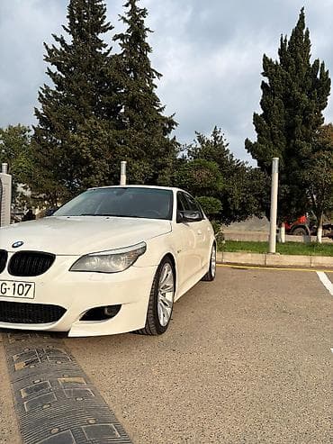 bmw satılır: BMW 5 Series (E60) sedan – ağ rəng, M paketli görünüş - Kuzov: 4 — 2