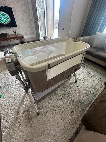 uşaq üçün çarpayı mayatnik: Oğlan və qız üçün, Dördbucaq, Beşik, Dəstsiz, Matras ilə, Yellənmə mexanizm ilə — 1