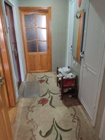 9 ci mikrorayon satilan evler: Bakı, 2 otaqlı, Köhnə tikili, m. Xalqlar Dostluğu, 52 kv. m — 7