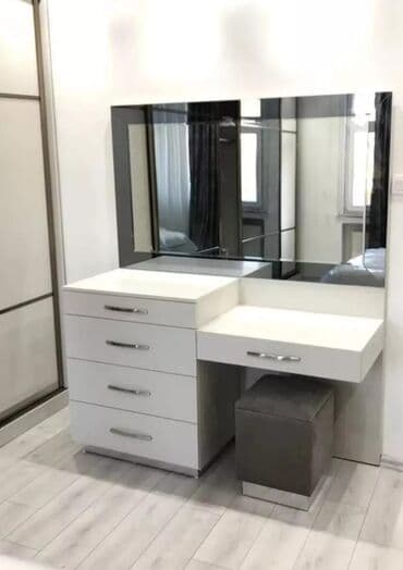 туалетный столик белый: Новый, С зеркалом — 3
