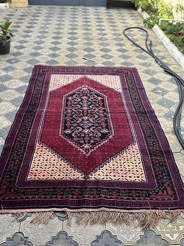 antik xalça: Xalça – əl işi, klassik Şərq naxışlı - Ölçü: təxmini orta ölçülü — 2