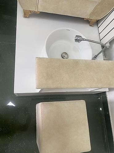 islenmis polkalar: 2 ay islenib. Ela veziyyetdedir. Manikur stollari 1x150Az )Ustune — 6