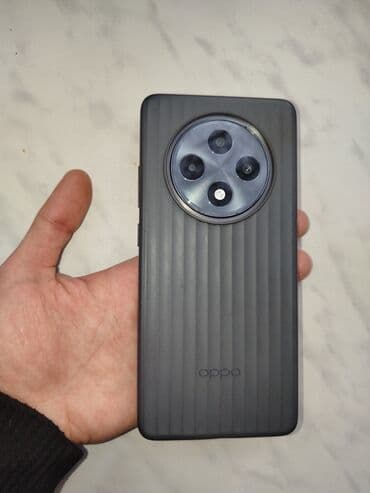 ses ucaldan: Oppo Reno 12 F, 256 GB, rəng - Qara, Qırıq — 3
