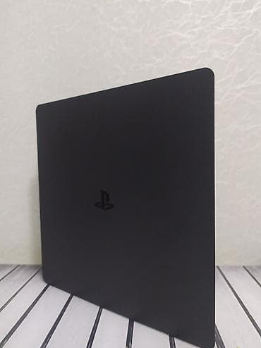 PlayStation 4 Slim oyun konsolu Xüsusiyyətlər: - Rəng: qara, mat
