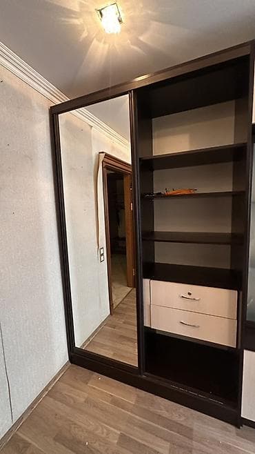 tifani dest: Paltar Shkafi ve Tv Stend shkafi satilir Paltar skafin olculeri 1,40 — 4