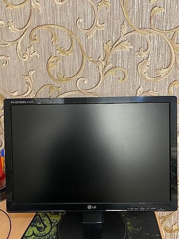LG manitor 19luq təzə kimi heç bir problemi yoxdu