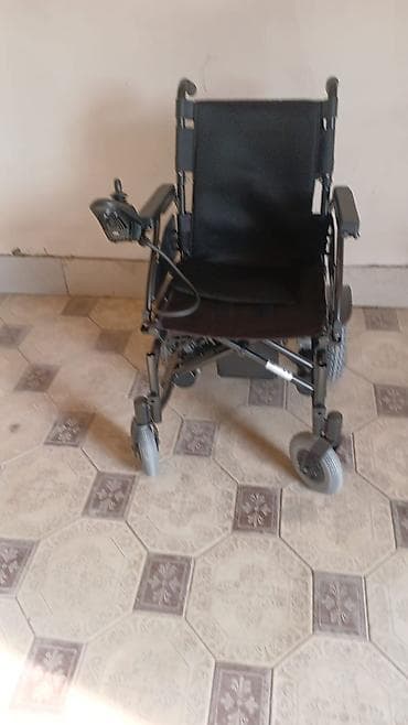 tibbi avadanlıq: Elektrik əlil arabası yenidir qutudan çıxardıb şəkil çəkilib 6 sürət — 3