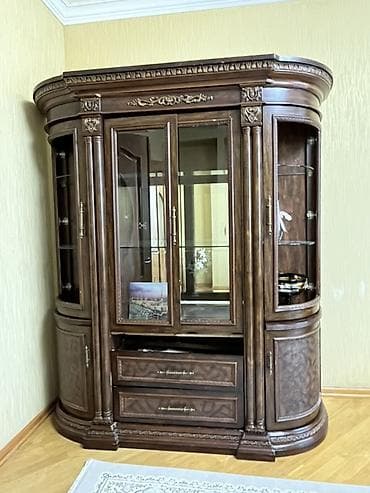 parca skaf: Klassik üslublu vitrin/bufet şkaf - Material: təbii ağac (tünd qoz — 3