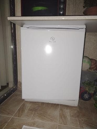 Soyuducular: İşlənmiş Mini Indesit Soyuducu Satılır, rəng - Ağ — 1