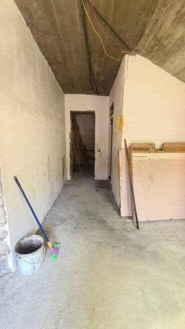 komsomol dairesi: 4 otaqlı, 160 kv. m, Kredit yoxdur, Orta təmir — 18