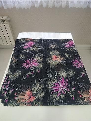 Yun: Sandiq mali qedimi parcalar teze,ipek,vilur,mexmer parcalar var — 7