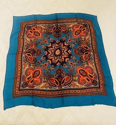 sarlar: Yayliq Olcusu 70/72 qiymeti 5 manat Az isdifade edilib Kvadrat formada — 2