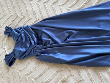 nişan donları: Ziyafət geyimi 500azn alınıb 1 dəfə geyinilib nişanda Etiketdə 40 — 5