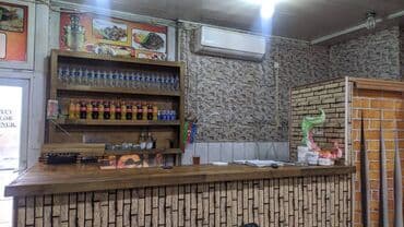 sumqayit bulvarinda restoranlar: Xalqlar metrosuna yaxin kafe yerləşən ayi 1000 azn kirayə — 5