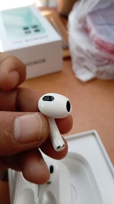 kalonka mikrofon: Məhsul: Apple AirPods (MagSafe şarj qutulu) Xüsusiyyətlər: - Apple — 3