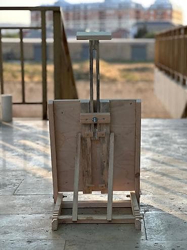 Taxta rəsm molberti - Material: təbii ağac və kontrplak - Tənzimlənən