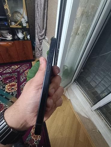 iphone yeni: IPhone 16 Pro, 128 GB, Qara, Face ID — 5