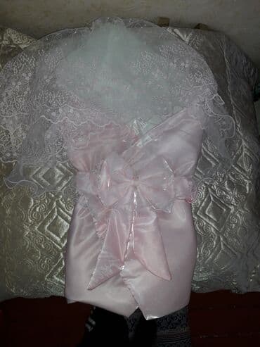 uşaq smokinqləri: Təzədir. Qız uşağı üçün Hədiyyə alınıb. Uşaq oğlan olunca qaldı. 35 — 1