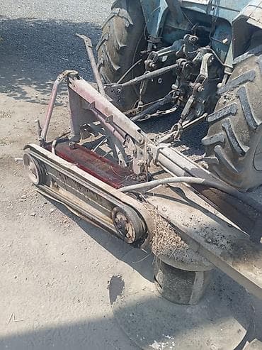arx cəkən: Traktora qoşulan barabanlı otbiçən - 2 barabanlı diskli kəsici qurğu — 2