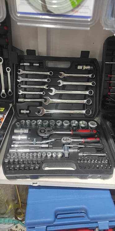 usta alet cantasi: Müxtəlif təmir və montaj işləri üçün geniş çeşiddə alətləri özündə — 1