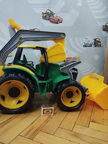 polis oyuncaq dəsti: Uşaq oyuncaqları dəsti Tərkib:aha - Yaşıl plastik tank – iri ölçülü — 5
