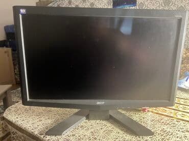 Acer LCD monitor - Ekran ölçüsü: təxmini 19–20 düym (16:10/16:9