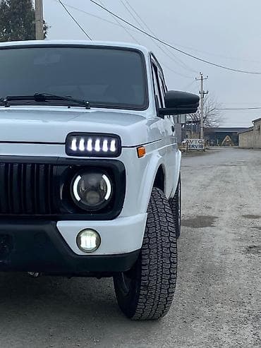 lada vaz niva: Lada Niva (3 qapı, ağ rəng) – off-road üçün klassik və etibarlı SUV — 6