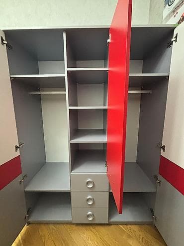genc mebel: ‼️ Təcili Satılır. ‼️ Dolab və yazı masası prablemi yoxdu Qiymət — 3