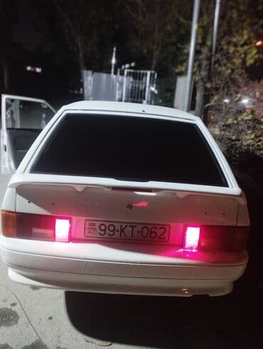 Скупка авто: Avtomobil: Sedan/küçük sınıf (sol sükanlı) Rəng: Ağ eksteryer, qara — 5