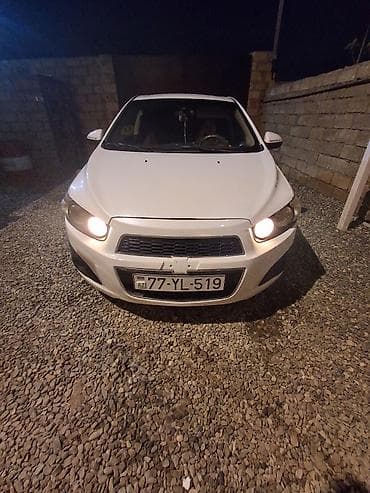 205 60 16: Chevrolet Aveo: 1.6 l | 2012 il Sedan — 2