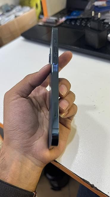 z fold 1: IPhone 12 Pro, 256 GB, Pacific Blue, Barmaq izi, Simsiz şarj, Face ID — 4