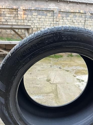 автомобиль базар: Шина Kumho 245 / 45 / R 19 — 2