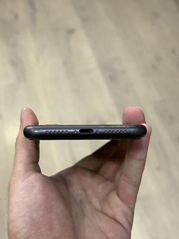 iphone 13 case: IPhone 11, 64 GB, Qara, Face ID — 7