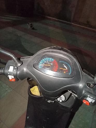 agv kask: Ziğzağ mopedi satılır yenidir 3 aydır alınıb üsdündə kaska birdə təzə — 6