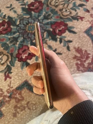300 manatliq telefonlar: IPhone Xs Max, 256 GB, Qızılı, Face ID — 3