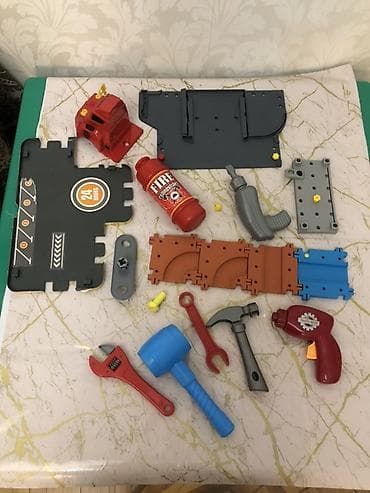 Uşaq üçün plastik konstruksiya və alətlər dəsti Məzmun: - Oyuncaq