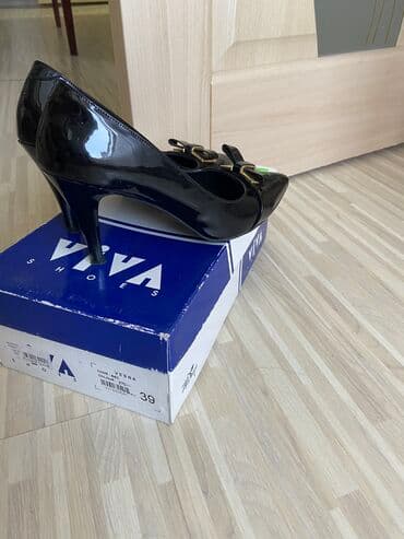 Аксессуары: Туфли, Размер: 39, Б/у — 2