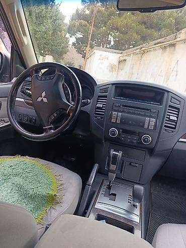 Rəsmi servis maşınıdır kitabçasında var.Vuruqu, idarirenglenmesi — 5