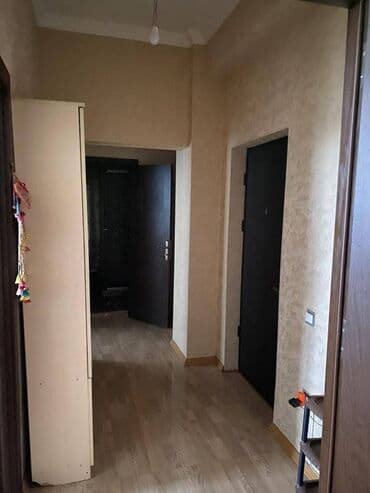 qara qarayev kiraye evler ucuz qiymete: Xirdalanda kristal 1de 18 mertebeli binanın 11-ci mərtəbəsində — 7