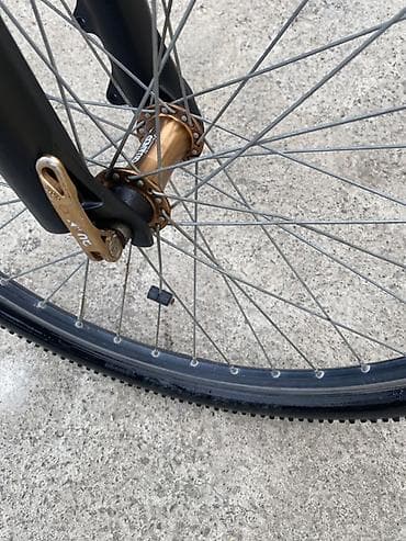 трехколесный велосипед с ручкой: Şəhər və off-road sürüşləri üçün dağ velosipedi Xüsusiyyətlər: - 26" — 3