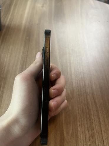 iphone 8 plus red: Qara — 3