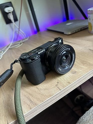 Elektronika: Sony ZV-E10 4K güzgüsüz kamera + E PZ 16-50mm f/3.5-5.6 OSS obyektiv — 1