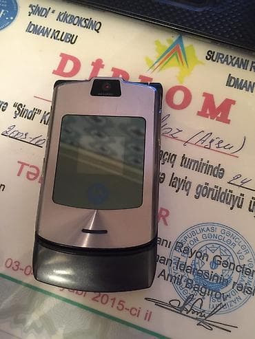 V3i salam antik madel telefonlardan biridi arginaldi ref deil tam