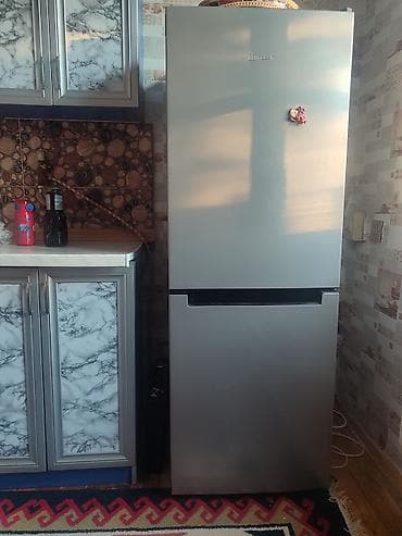 sharp soyuducu: 2 qapılı Indesit Soyuducu Satılır, rəng - Gümüşü — 1
