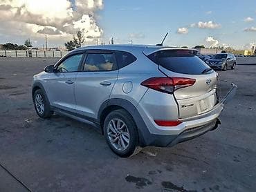 Hyundai Tucson: 2 l | 2017 il Krossover