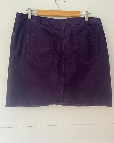 deri etek: Etek
Olcu 42
Made in Chine — 2