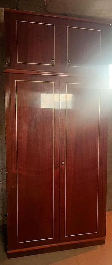 qara gerb sekilleri: 2 qapılı, Qəhvəyi, Taxta, Açılan, Düz dolab — 2