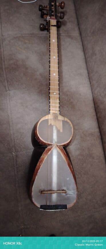 Tar tar (Azərbaycan tarı) - Korpus: iki gövdəli (kiçik və böyük — 2