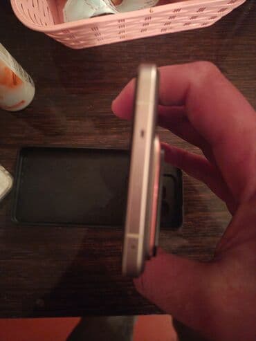 Apple iPhone: Realme GT 7 Pro, rəng - Gümüşü, Sensor — 4