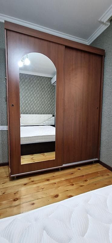 skaf dolab: İşlənmiş, 2 qapılı, Təkərli, Qəhvəyi, Kupe, Düz dolab — 2